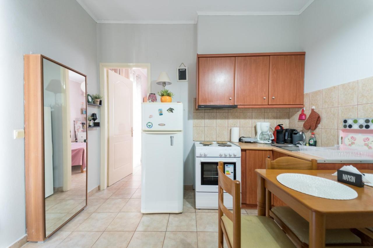 The City Apartment Lixouri Esterno foto