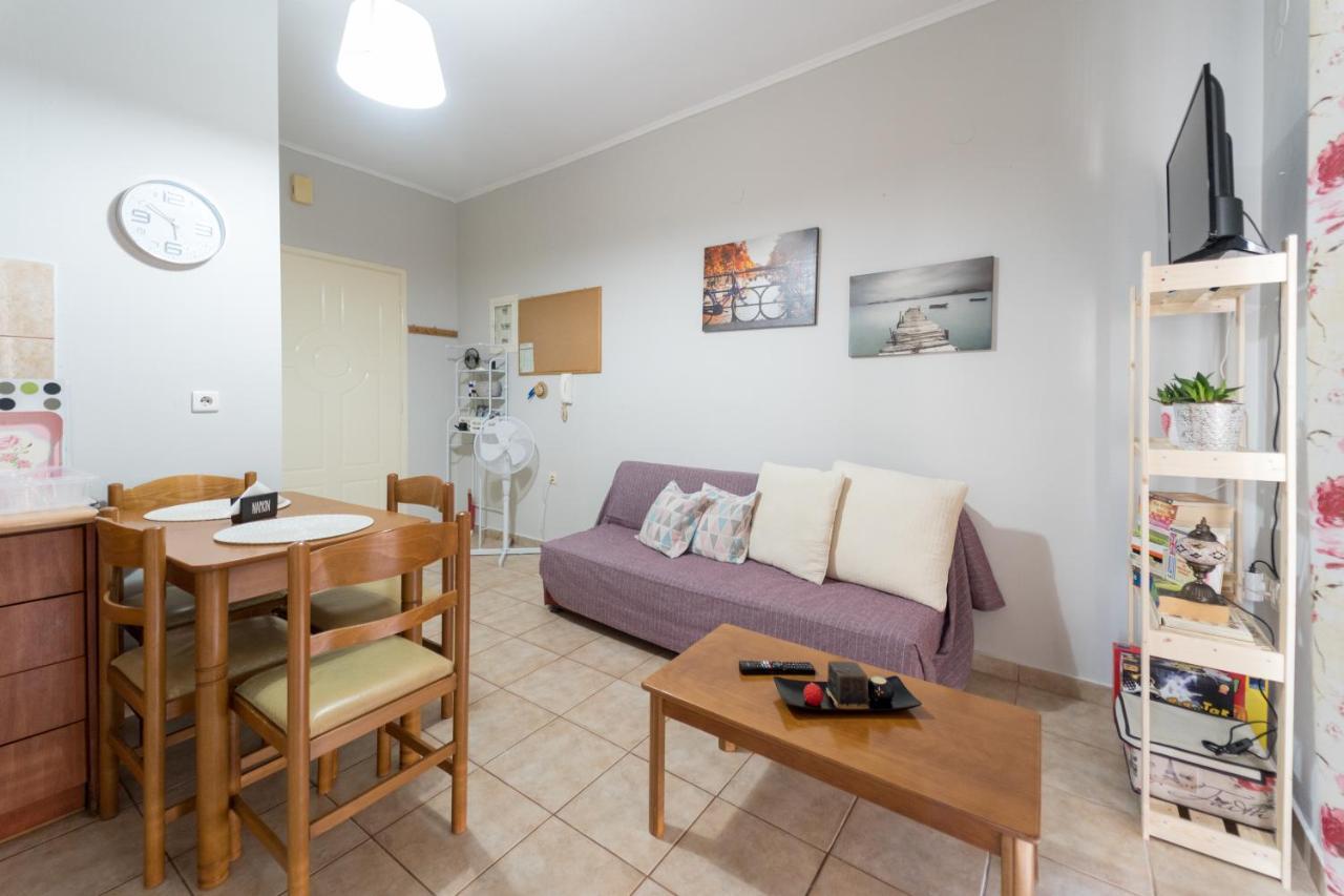 The City Apartment Lixouri Esterno foto
