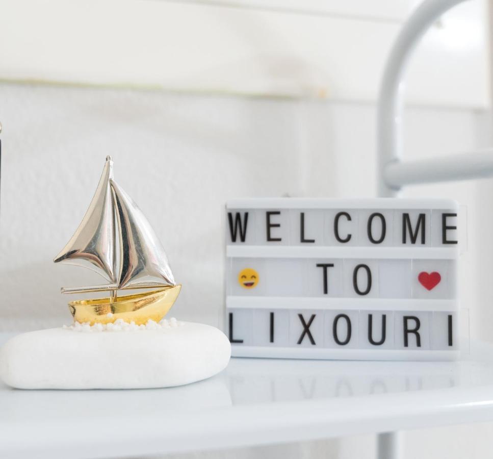 The City Apartment Lixouri Esterno foto